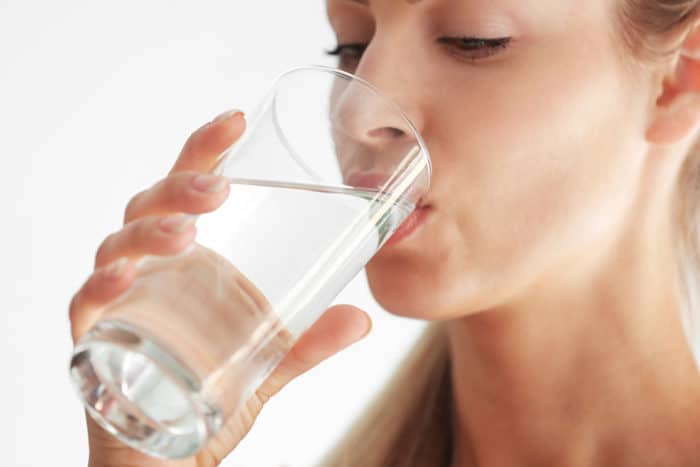 自然尿路感染症に対する水の薬