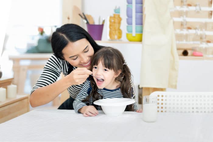 子供たちが魚を食べたいように