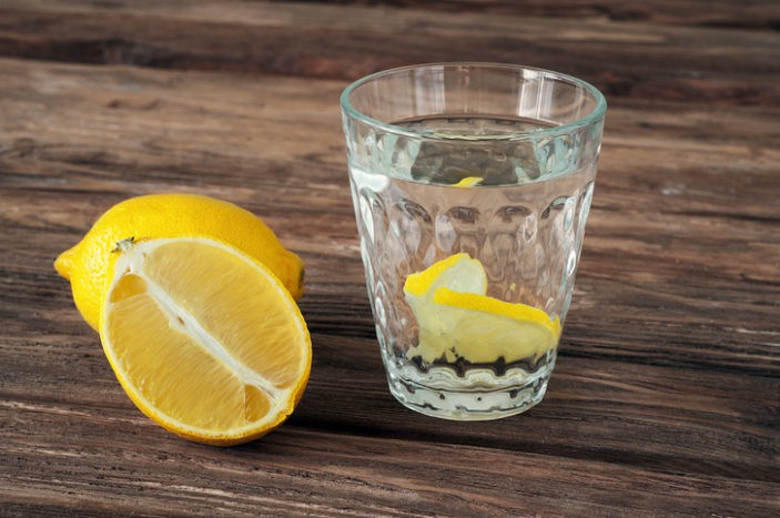 潰瘍のためのレモン水