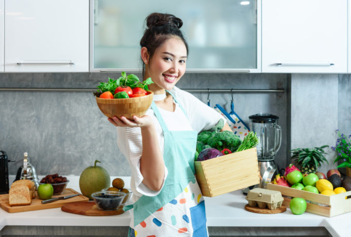 野菜を食べる